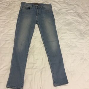 Joe’s Jeans | light blue distressed | straight leg